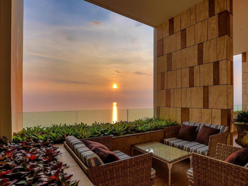 Appartamento The Riviera Jomtien Studio Sea View High Floor Esterno foto